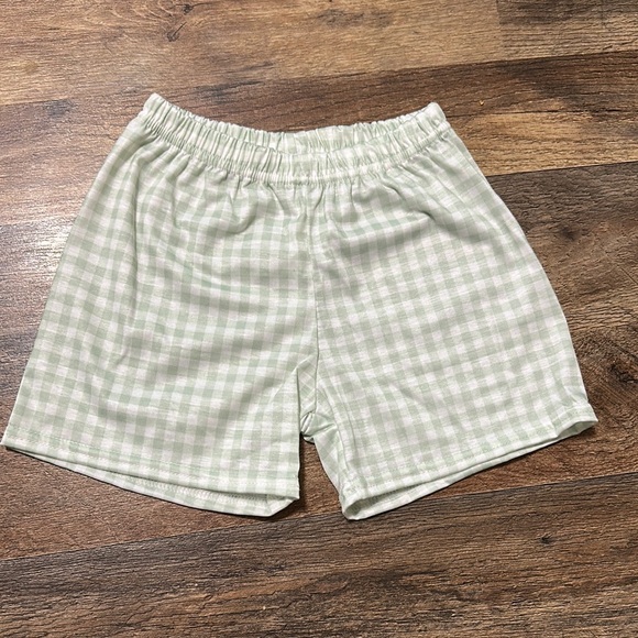 Toddler Boutique Green Gingham Checkered Shorts - Picture 1 of 3
